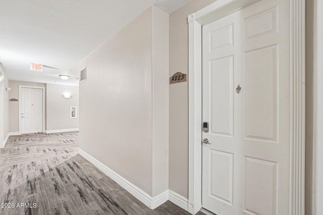 5450 E DEER VALLEY Drive 4223, Phoenix, AZ 85054