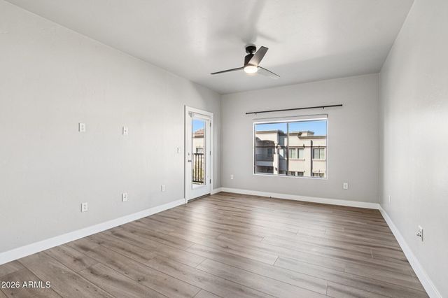 5450 E DEER VALLEY Drive 4223, Phoenix, AZ 85054