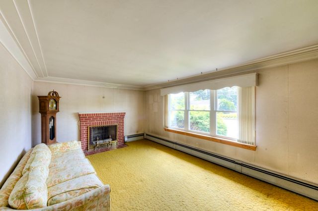 131 Hartford Tpke, Shrewsbury, MA 01545