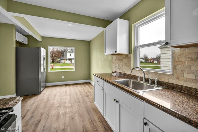 15812 Eleanore Drive, Cleveland, OH 44135