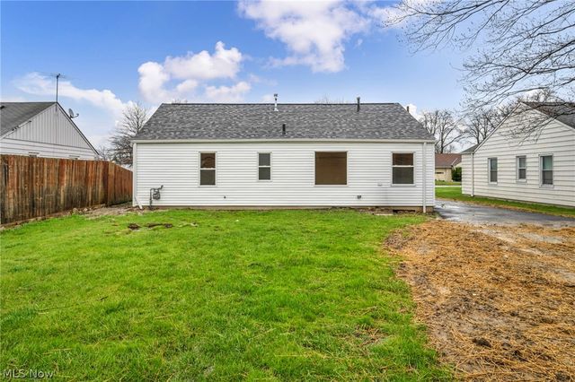 15812 Eleanore Drive, Cleveland, OH 44135