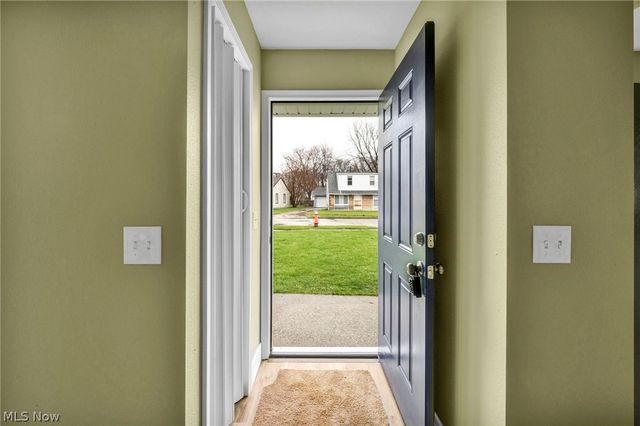 15812 Eleanore Drive, Cleveland, OH 44135