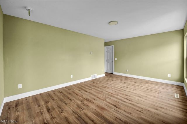 15812 Eleanore Drive, Cleveland, OH 44135