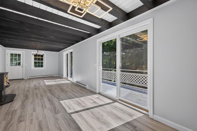 37 Breakneck Rd, Sturbridge, MA 01566