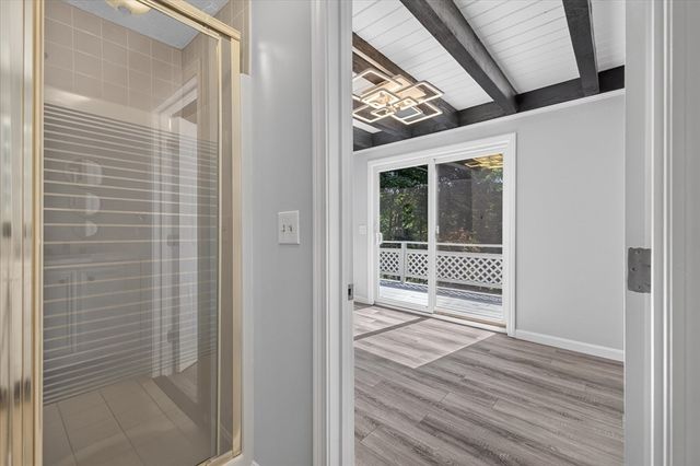 37 Breakneck Rd, Sturbridge, MA 01566
