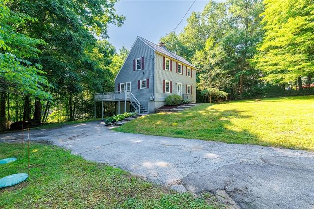 37 Breakneck Rd, Sturbridge, MA 01566