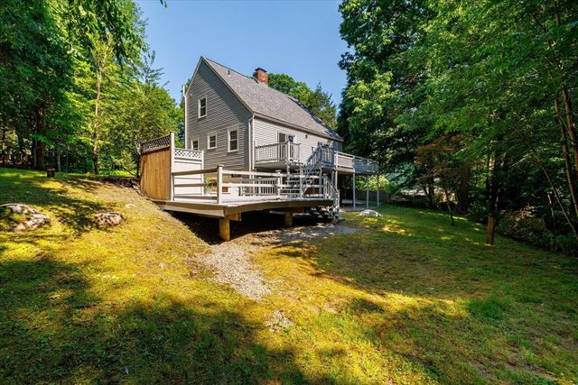 37 Breakneck Rd, Sturbridge, MA 01566