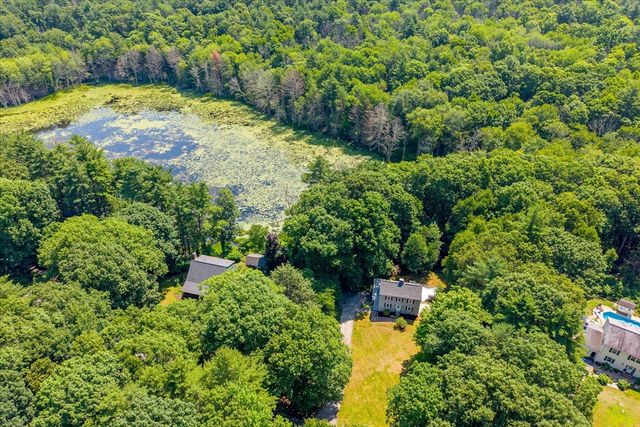 37 Breakneck Rd, Sturbridge, MA 01566