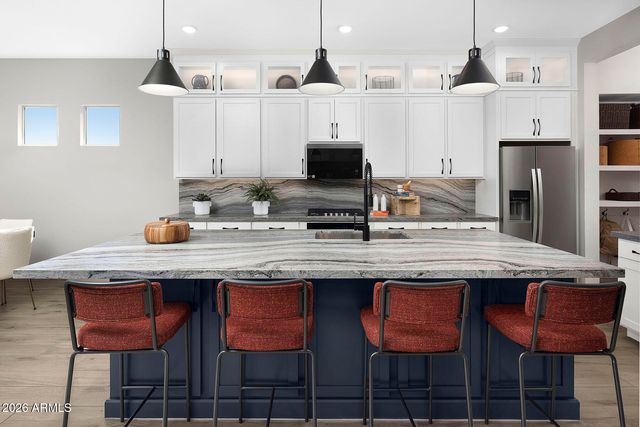 17444 W SAGUARO VISTA Drive, Surprise, AZ 85387