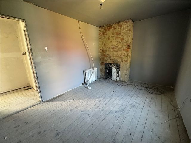 809 Middle St, N Braddock, PA 15104