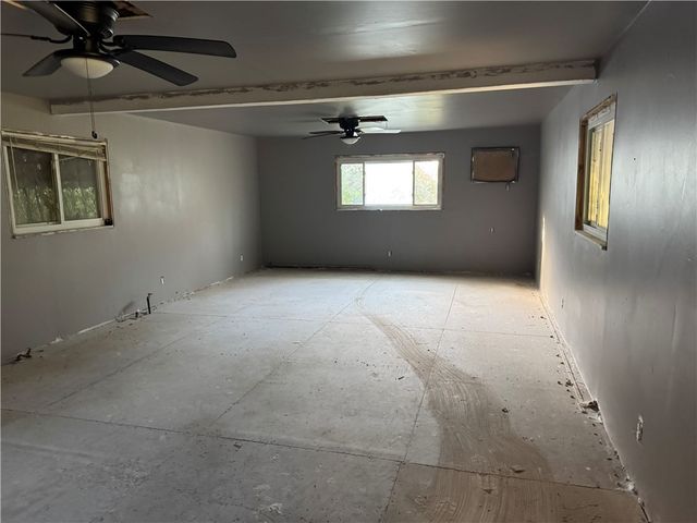 809 Middle St, N Braddock, PA 15104