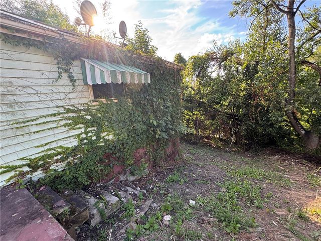 809 Middle St, N Braddock, PA 15104