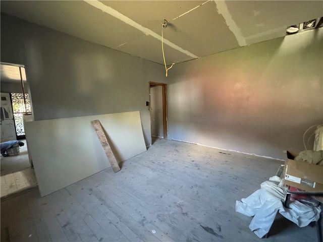 809 Middle St, N Braddock, PA 15104