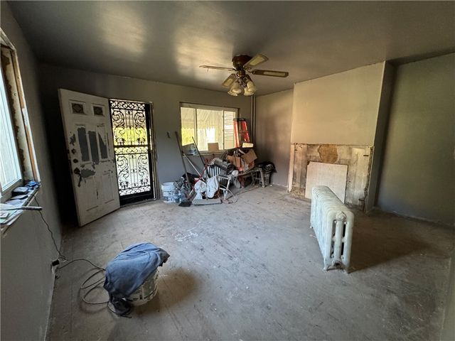 809 Middle St, N Braddock, PA 15104