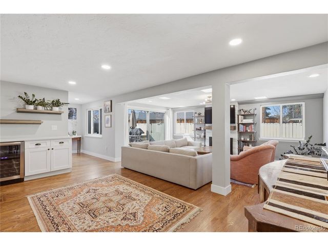 211 Magnolia St, Denver, CO 80220