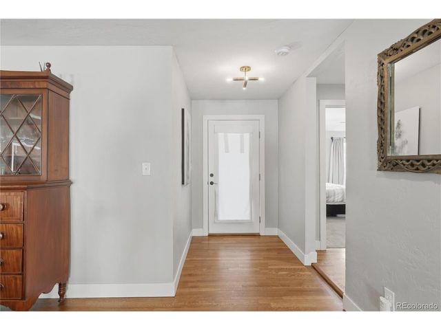 211 Magnolia St, Denver, CO 80220