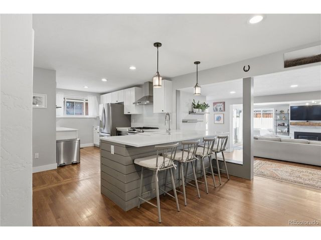 211 Magnolia St, Denver, CO 80220