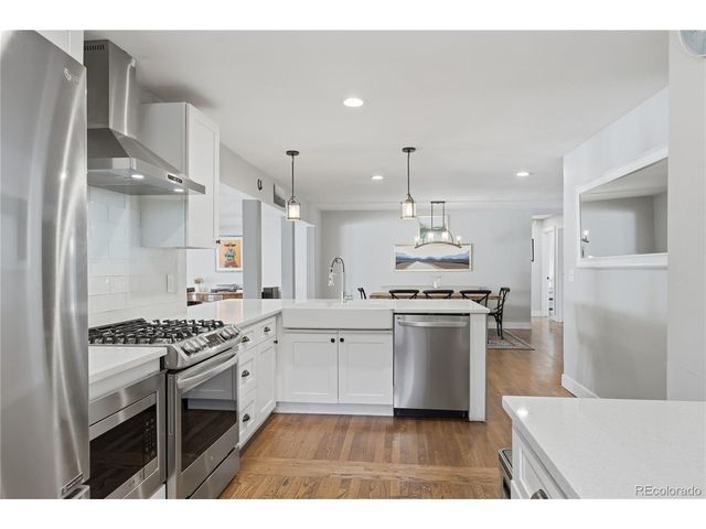 211 Magnolia St, Denver, CO 80220