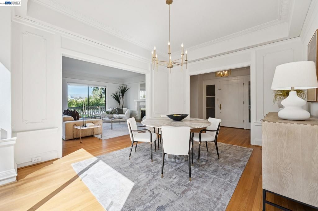Image 14 of property listing at 200 Lakeside Dr 202, Oakland, CA 94612