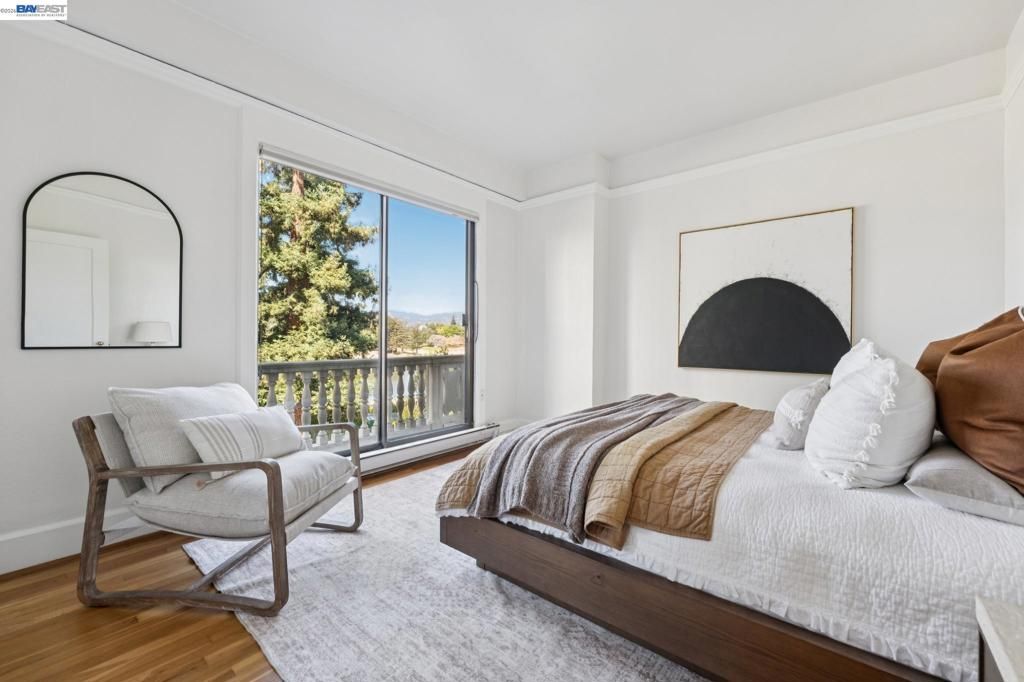 Image 36 of property listing at 200 Lakeside Dr 202, Oakland, CA 94612