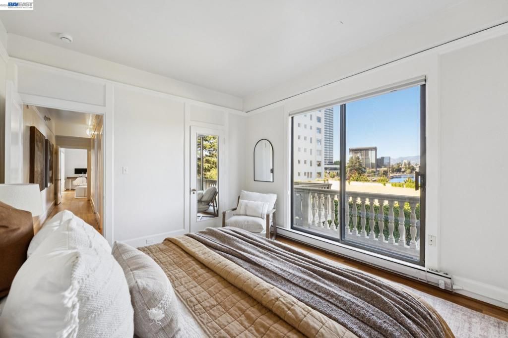 Image 39 of property listing at 200 Lakeside Dr 202, Oakland, CA 94612