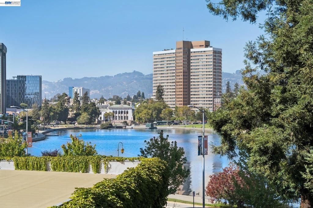 Image 41 of property listing at 200 Lakeside Dr 202, Oakland, CA 94612