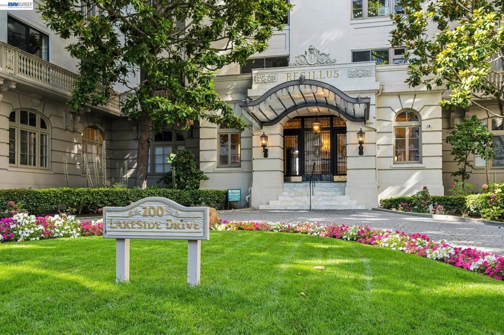 Image 47 of property listing at 200 Lakeside Dr 202, Oakland, CA 94612