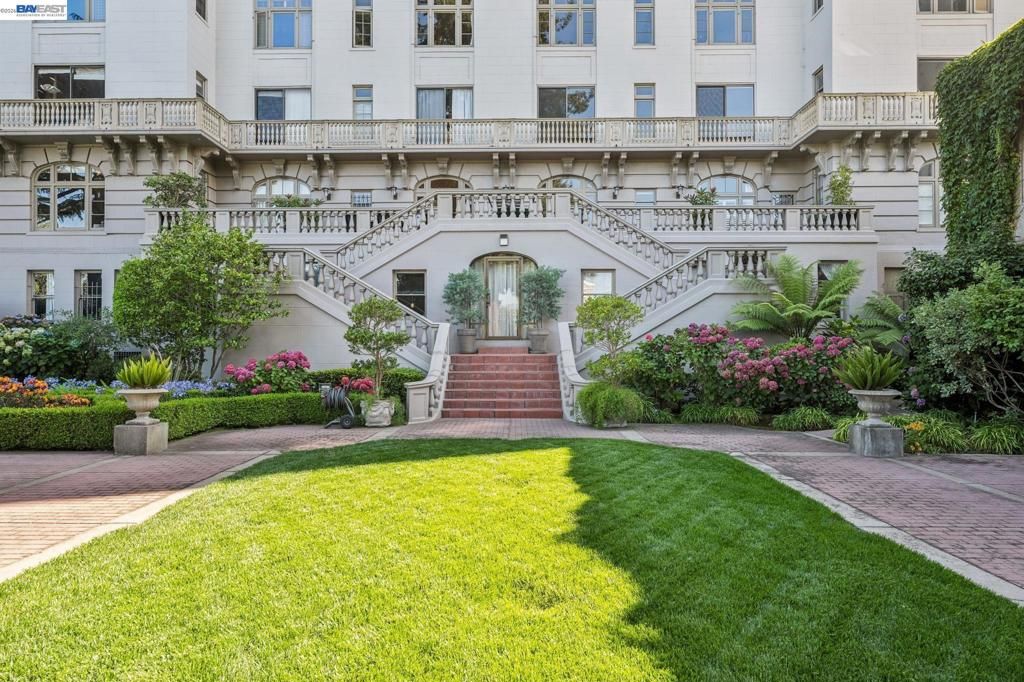 Image 53 of property listing at 200 Lakeside Dr 202, Oakland, CA 94612