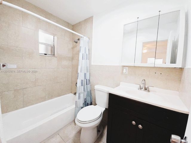 1020 NW 6th St 3, Miami, FL 33136