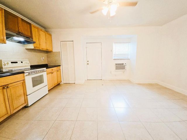 1020 NW 6th St 3, Miami, FL 33136