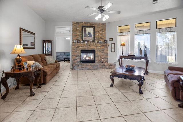 12315 Fisher Drive, Mont Belvieu, TX 77523