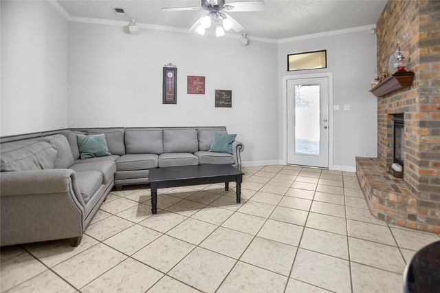 12315 Fisher Drive, Mont Belvieu, TX 77523