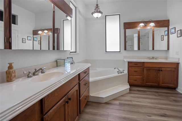 12315 Fisher Drive, Mont Belvieu, TX 77523