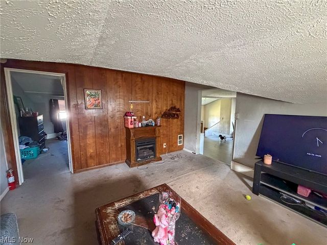 622 Elm Road, Warren, OH 44481