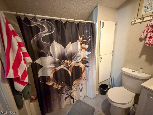 622 Elm Road, Warren, OH 44481