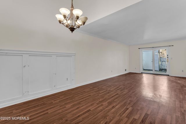 19 Helene Court, Tinton Falls, NJ 07724