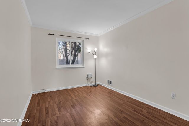 19 Helene Court, Tinton Falls, NJ 07724