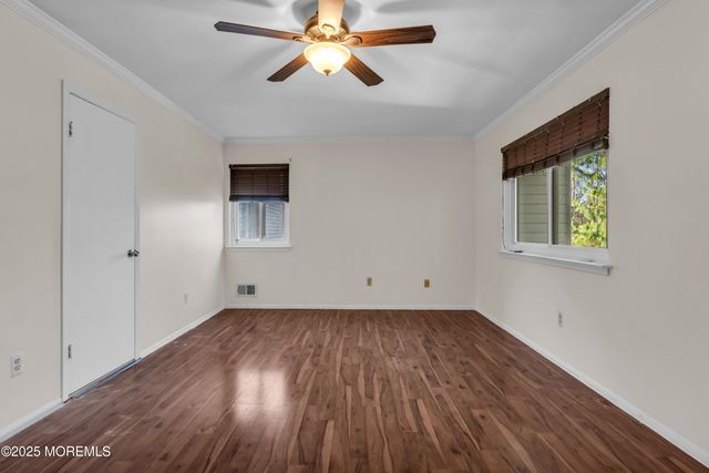 19 Helene Court, Tinton Falls, NJ 07724