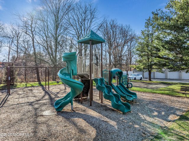 19 Helene Court, Tinton Falls, NJ 07724