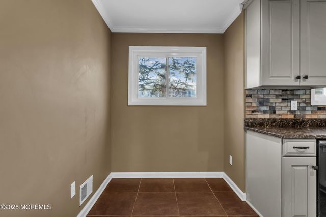 19 Helene Court, Tinton Falls, NJ 07724