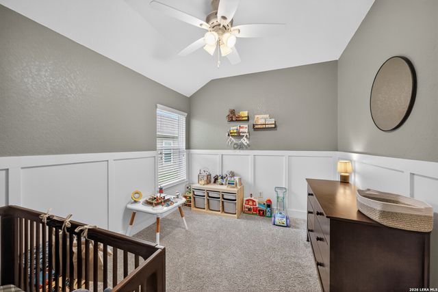 185 LARK HILL RD, Floresville, TX 78114