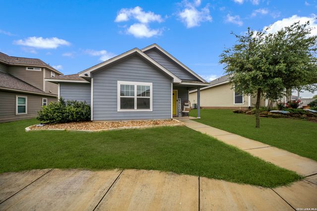 185 LARK HILL RD, Floresville, TX 78114