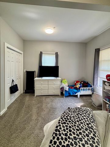 118 Vernon St 2, Gardner, MA 01440
