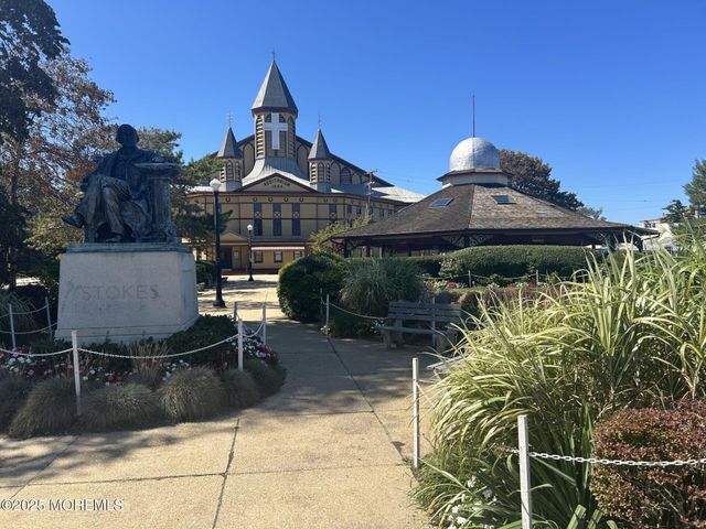 1 5th Avenue, Residence 206, Neptune City, NJ 07753