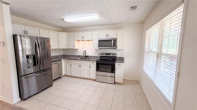 125 Sampson Court, Covington, GA 30016