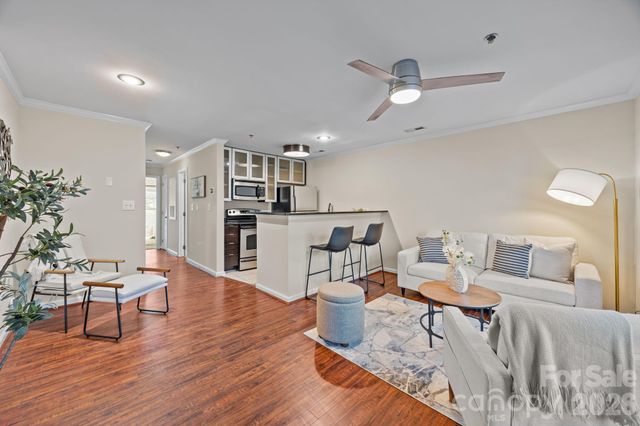525 N Graham Street 2E, Charlotte, NC 28202