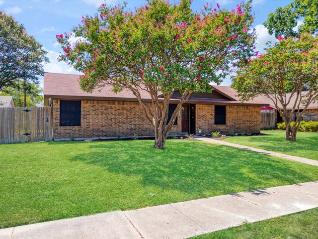 1040 Carmody Drive, Mesquite, TX 75149