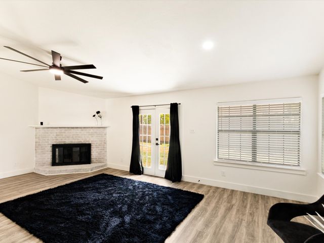 1040 Carmody Drive, Mesquite, TX 75149