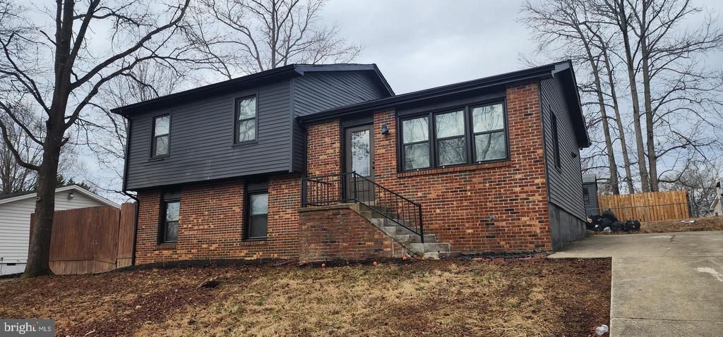 313 BURMAN LN, Fredericksburg, VA 22407