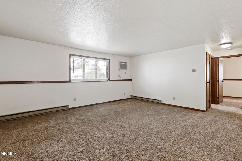 1511 4th Street W, Williston, ND 58801 photo 11